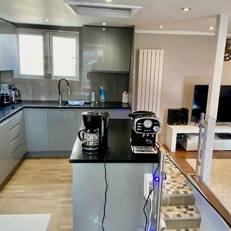 Modern Stylish Apartment At Brighton Station מראה חיצוני תמונה