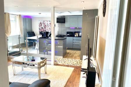 Modern Stylish Apartment At Brighton Station מראה חיצוני תמונה