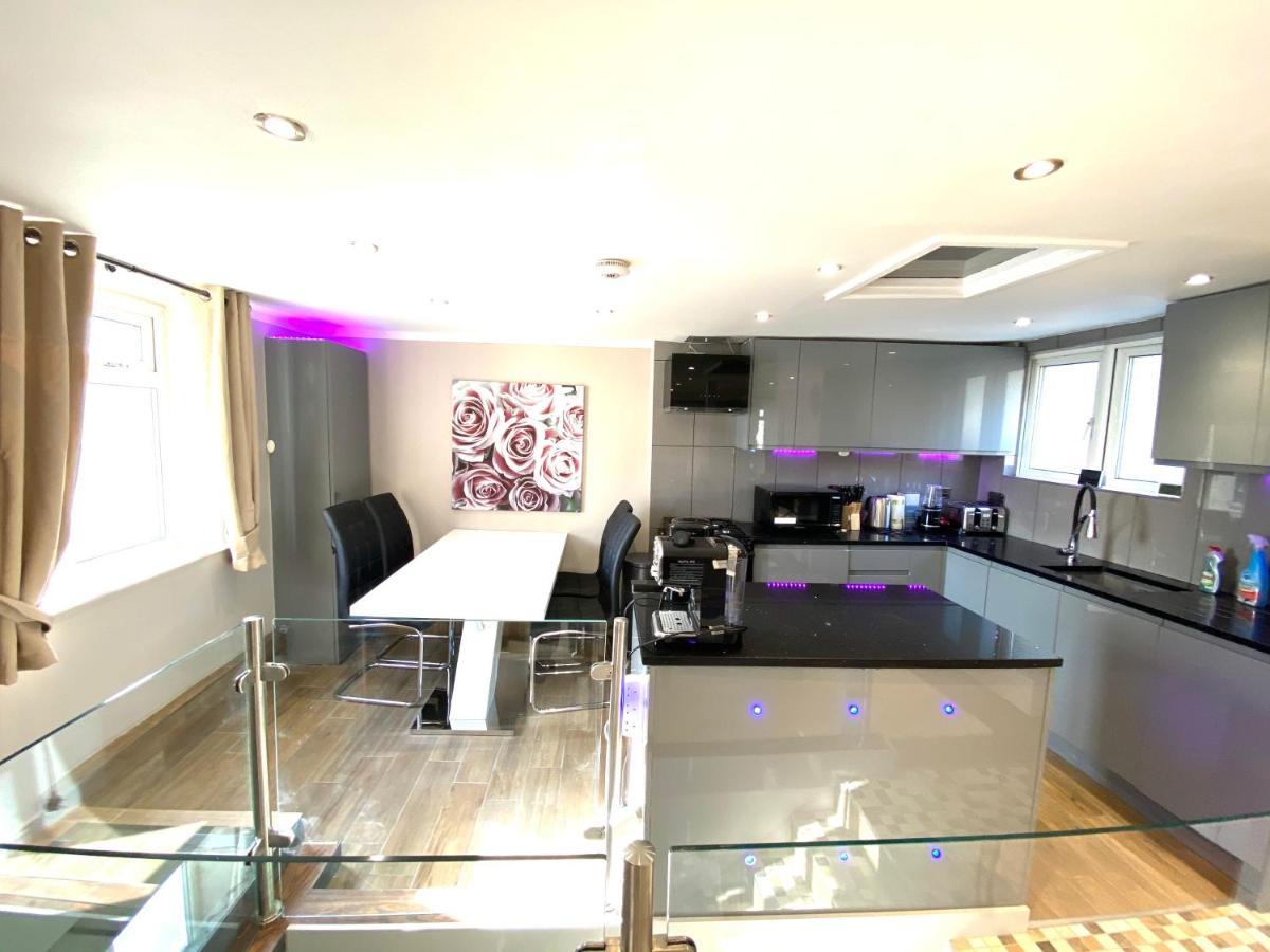 Modern Stylish Apartment At Brighton Station מראה חיצוני תמונה