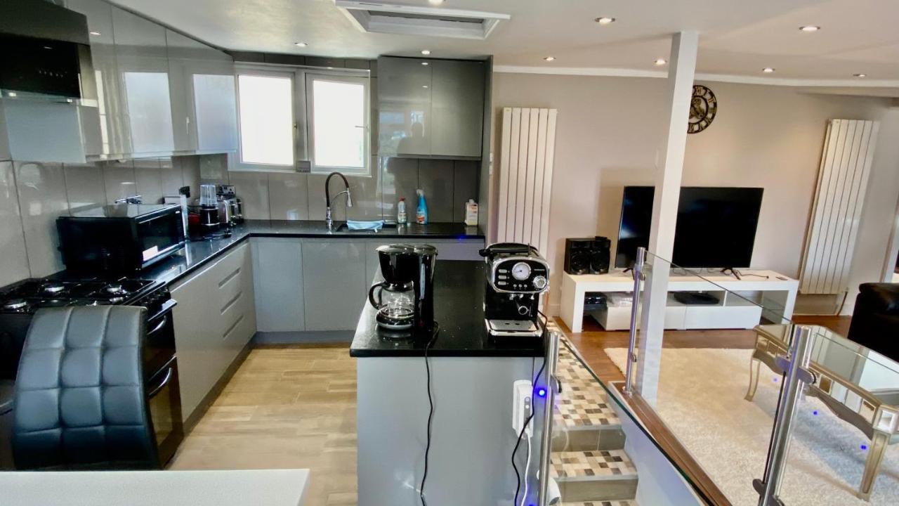 Modern Stylish Apartment At Brighton Station מראה חיצוני תמונה